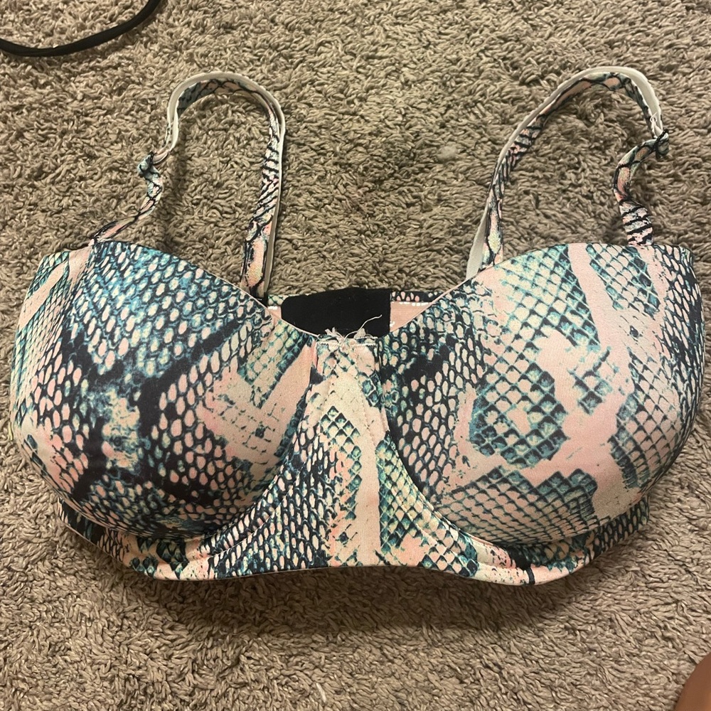 SAVAGE X FENTY multi-way strapless bra 32DD NEVER WORN JUST TRIED ON